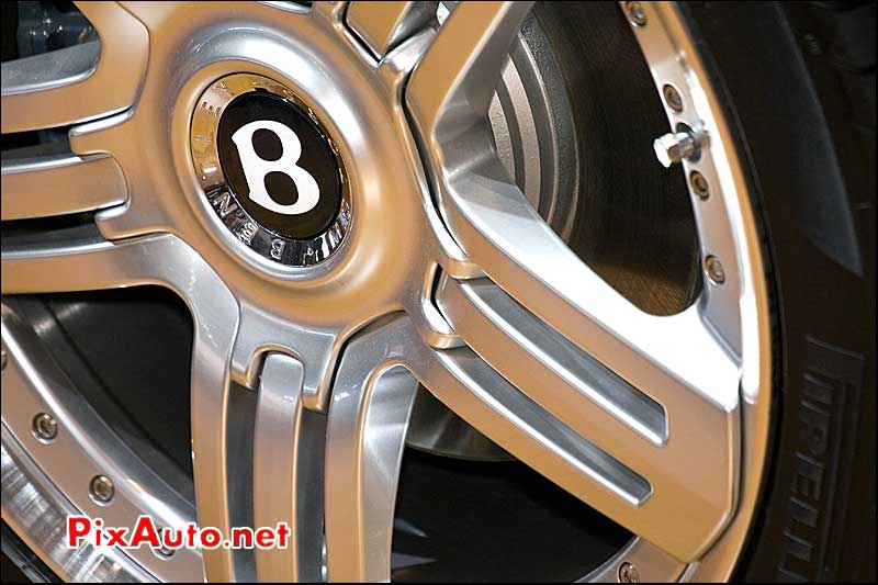 Emblème Bentley mondial de l'automobile Paris