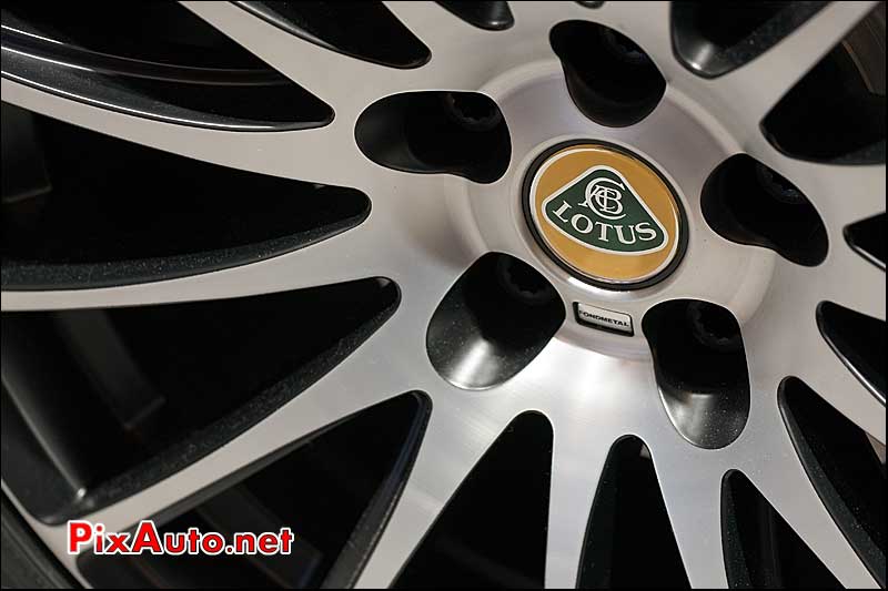 Emblème Lotus mondial de l'automobile Paris