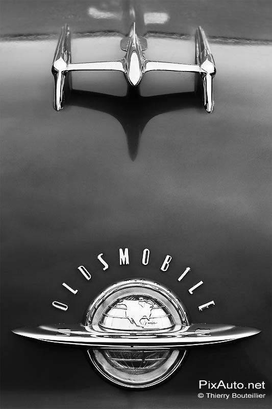 Mascotte Oldsmobile, salon Automedon