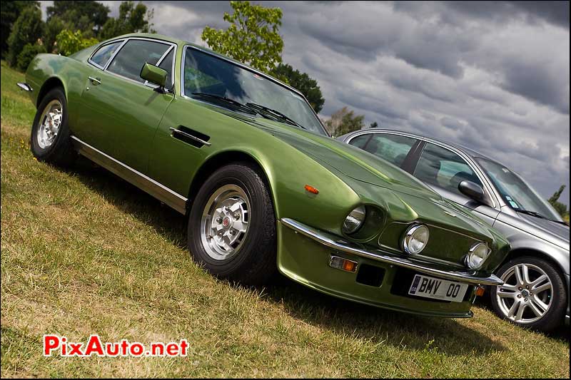 aston martin vantage green a saint saturnin