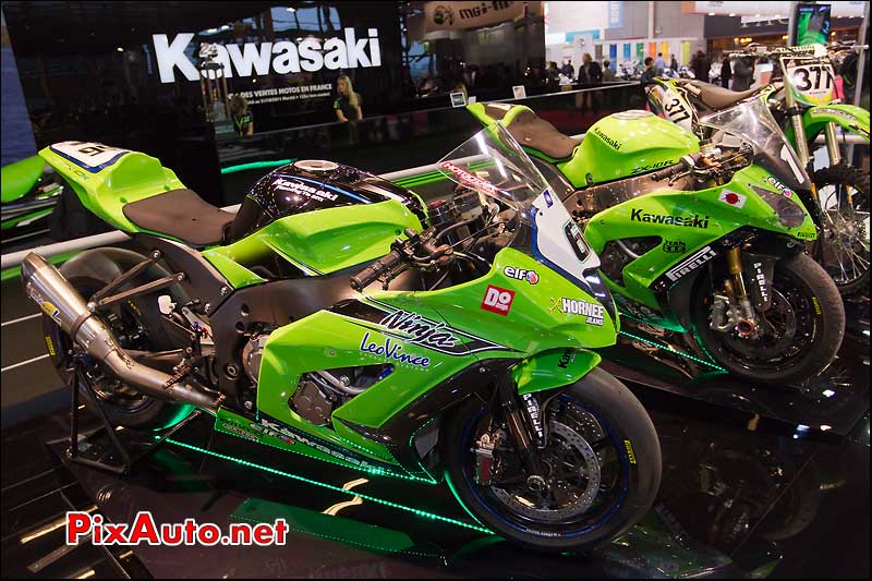 kawazaki racing team Ninja zx10r superbike 2011