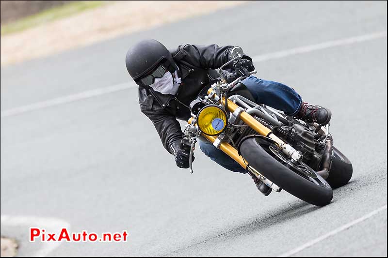 Ducati monster, cafe-racer-festival 2013, epingle faye circuit Linas-Montlhery