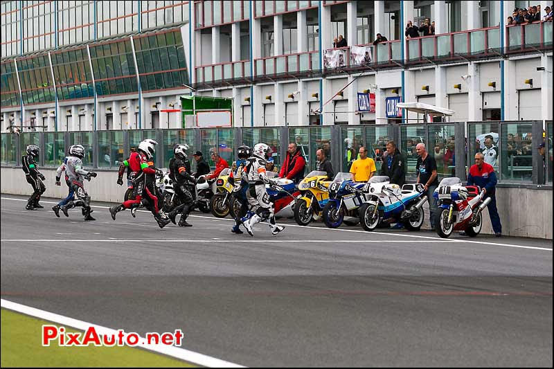 depart du bol d'or post classic magny-cours
