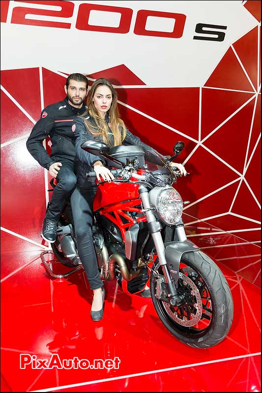 Ducati Monster 1200S et Hotesses, salon-de-la-moto Paris