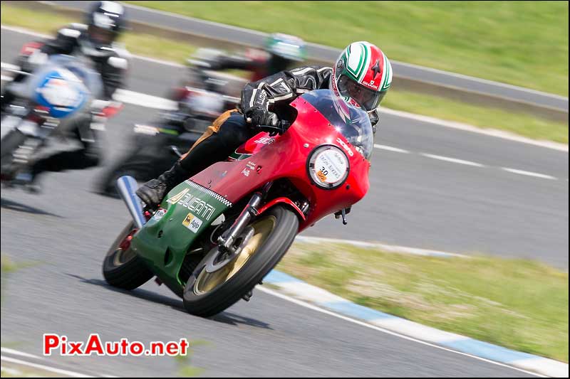 Iron Bikers n30, Ducati 900mhr au virage du golf