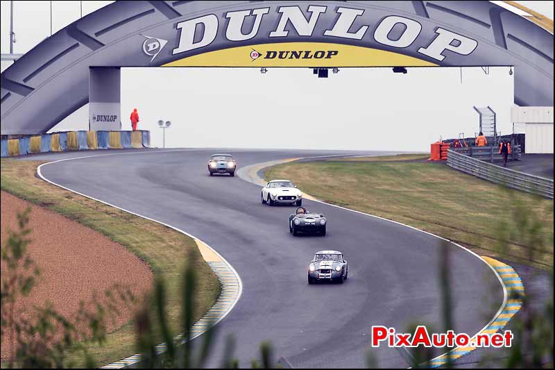 Plateau 3 a la passerelle Dunlop, Le Mans Classic