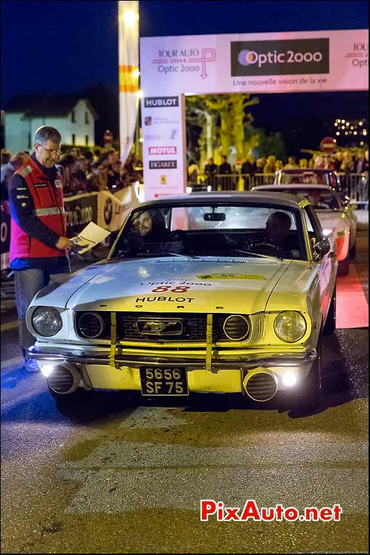 Ford Mustang, arrivee Aix-Les-Bains, Tour-Auto-Optic-2000 