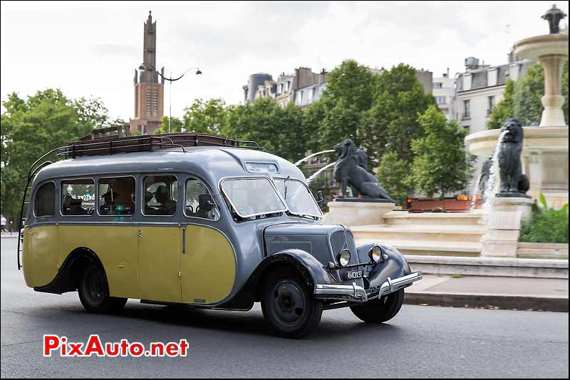 Bus Citroen Type U23, Traversee de Paris estivale