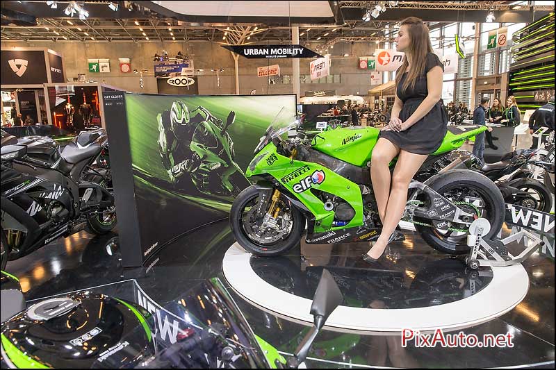 Salon-de-la-Moto, Hotesse Kawasaki Ninja ZX-10R