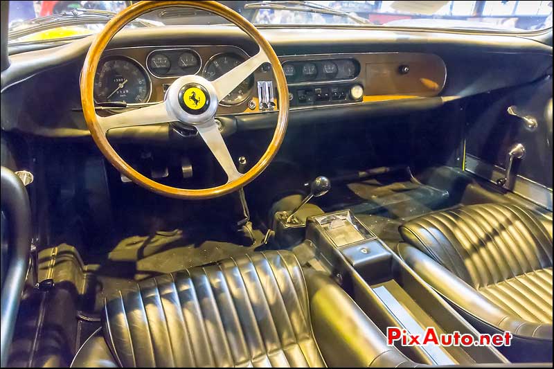 Exposition Vacation Artcurial Motorcars, Ferrari 275 GTB-2 Habitacle