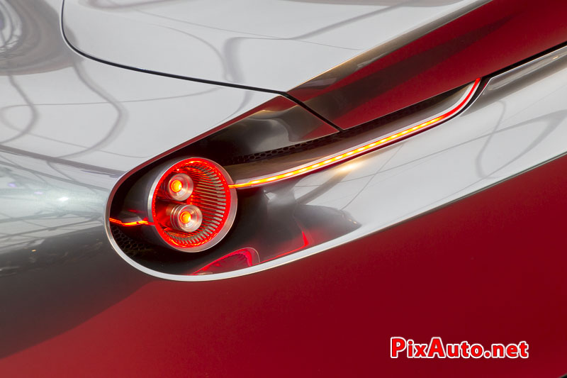 33e Festival-Automobile-International, Mazda Concept Vision Coupe Feux Ar