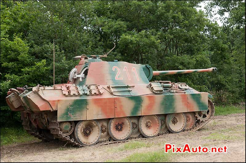 Char Panther Camouflage, La Locomotion en fête
