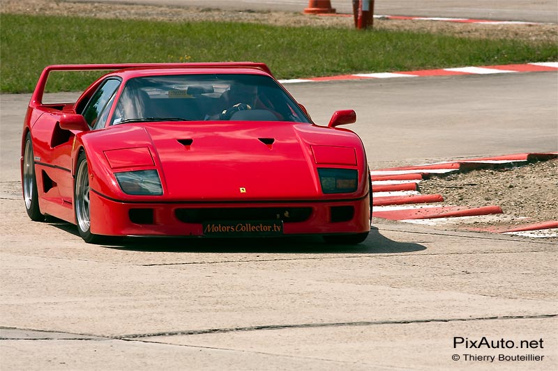 Ferrari F40 autodrome heritage festival chicane nord