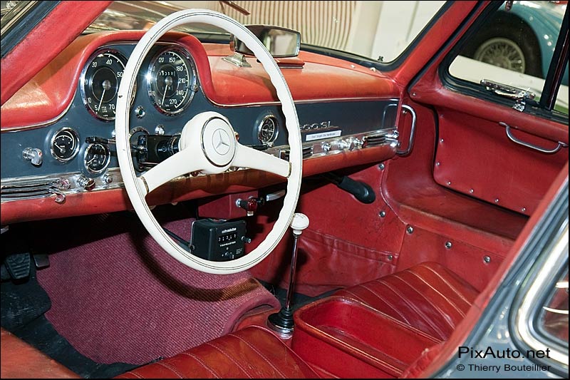 salon retromobile Habitacle de Mercedes-Benz 300 SL