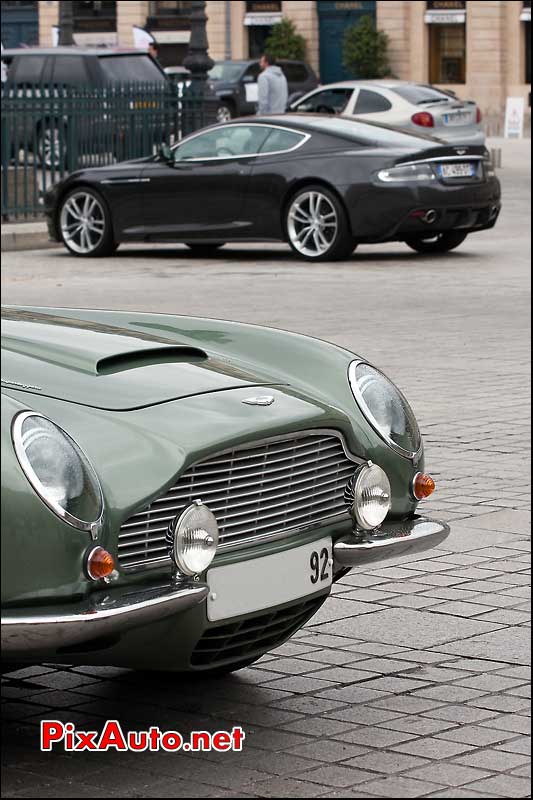 Aston Martin rallye des princesses place Vendome