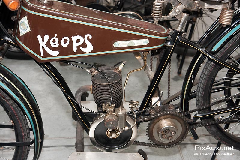 Motocyclette Keops, salon Automedon
