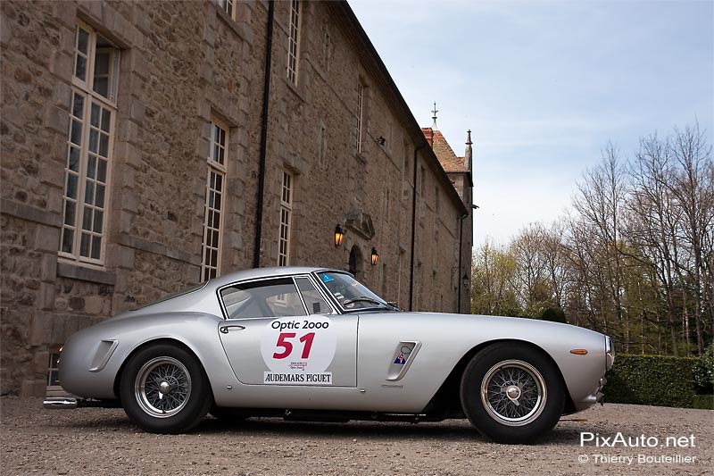 Ferrari 250 GT château de Vollore.