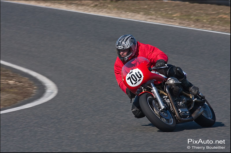 Moto Guzzi n°700 trophee Coluche