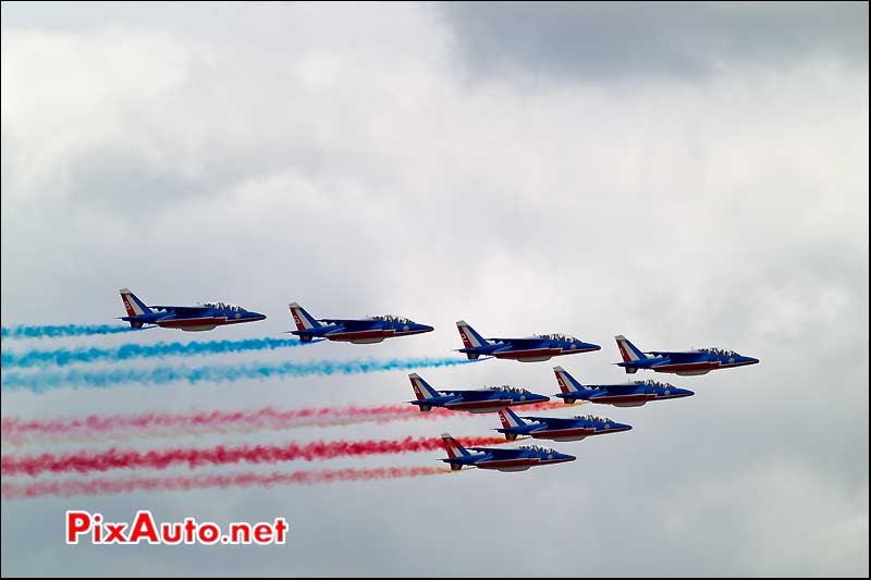 survol de la patrouille de france du Mans.