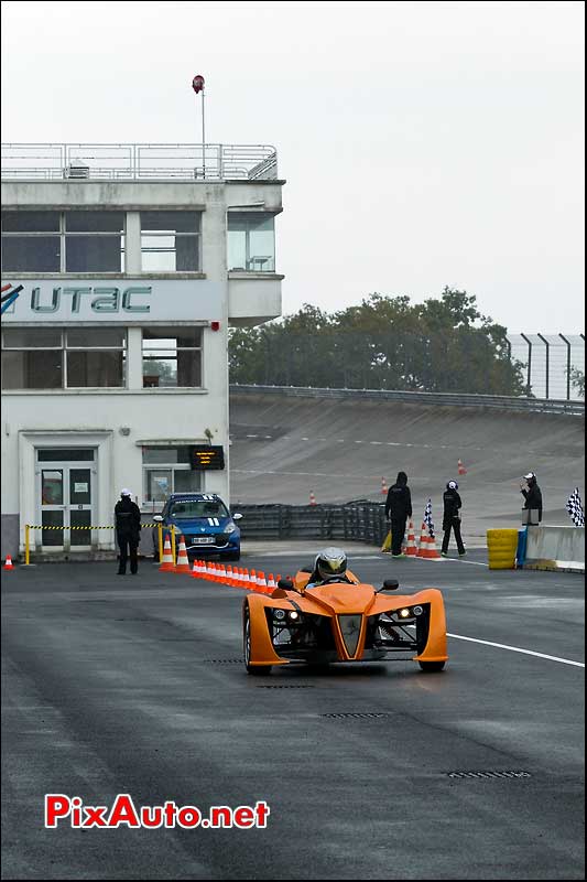 tour de controle de l'autodrome de linas-montlhery