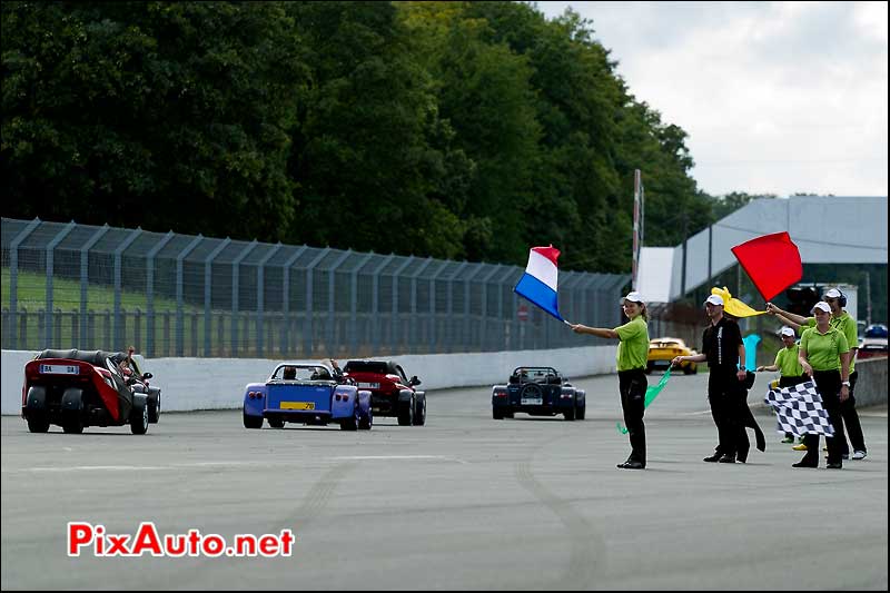 tour d'honneur autodrome radical meeting linas montlhery