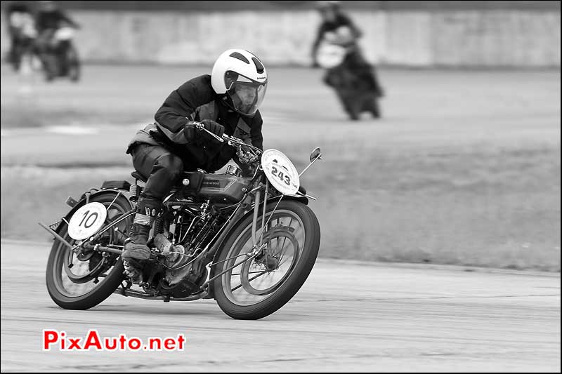 motosacoche 403 franconi en piste.