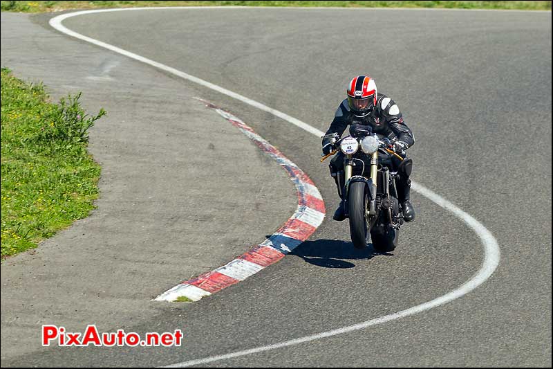 wheeling moto triumph iron bikers circuit carole