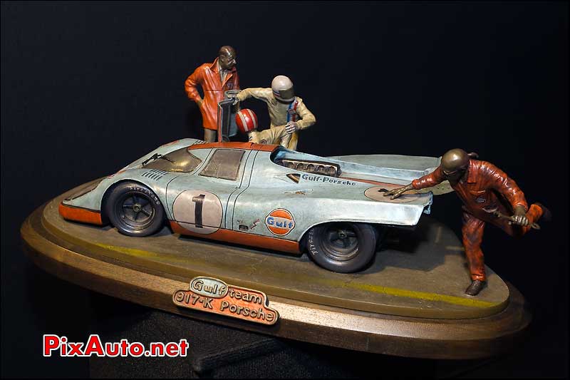 Sculpture Porsche 917 Gulf salon retromobile