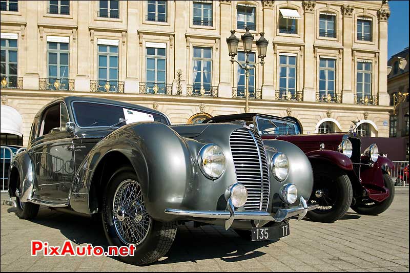 Delahaye 135 rallye paris deauville place vendome