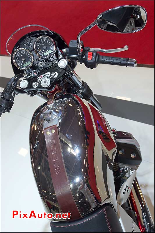 salon de la moto moto-guzzi v7 racer