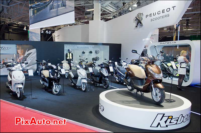 salon de la moto paris stand scooters peugeot