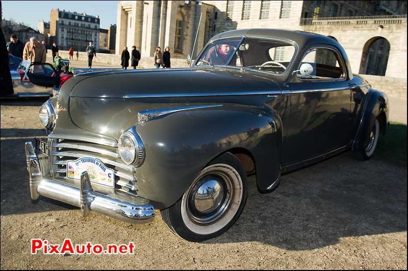 Chrysler Saratoga traversee de paris