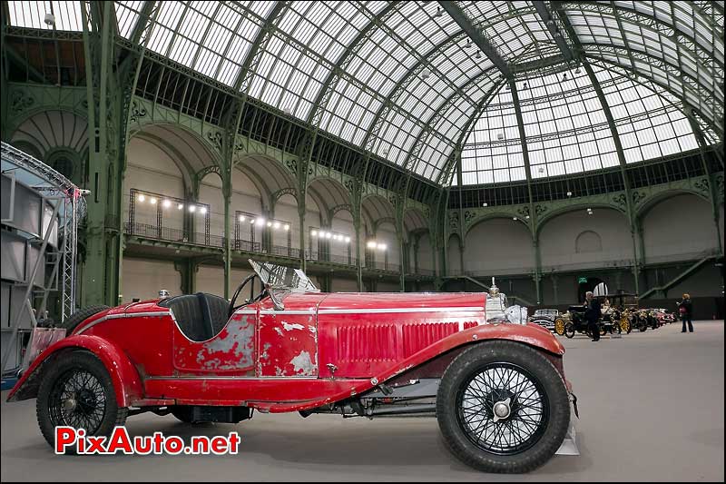 Alfa Romeo 6C Spyder.