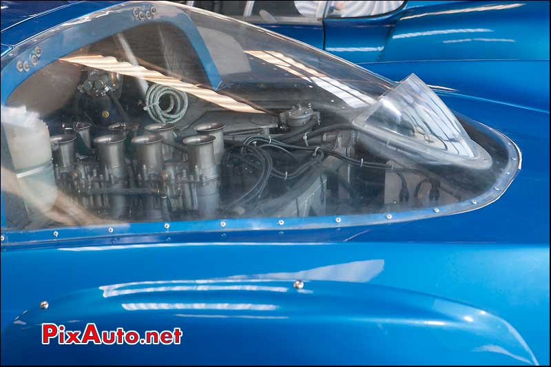 carburateurs moteur V8 du prototype alpine a211