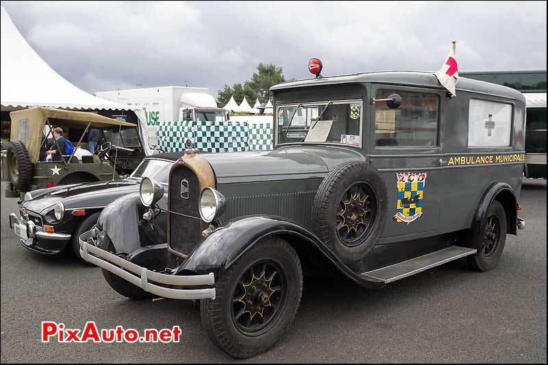 ambulance delahaye six le mans classic