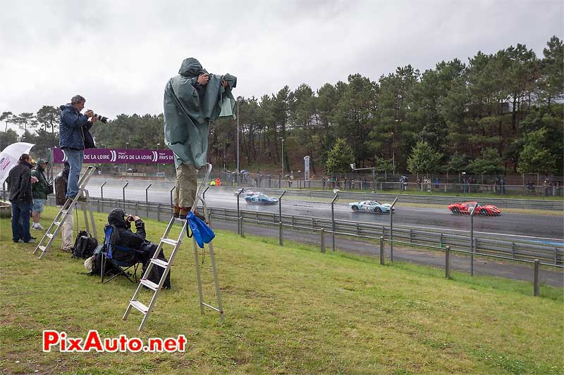 Photographes sur le circuit des 24 Heures du Mans 