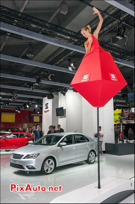 seat toledo et hotesse mondial automobile 2012