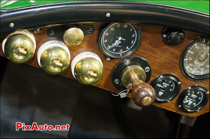 retromobile tableau de bord bentley 1138 stand fiskens