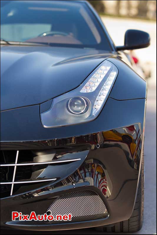 avant Ferrari FF 19e rallye de paris