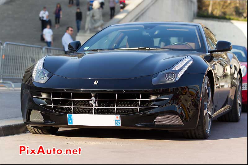 Ferrari FF 19e rallye de paris