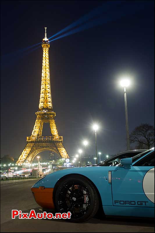 ford gt aux pieds de la tour eiffel