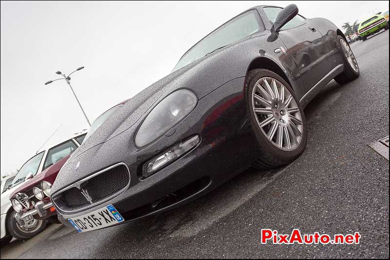 youngtimer coupe maserati 3200gt parking salon automedon