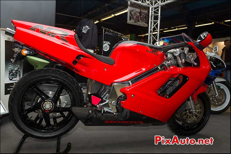 Honda 750 NR salon moto legende