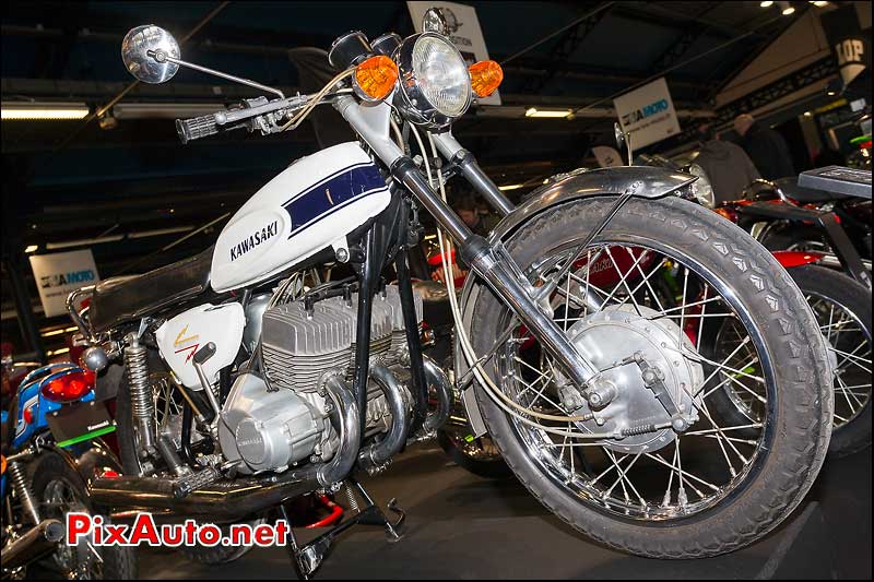 Kawasaki 500 Mach III salon moto legende