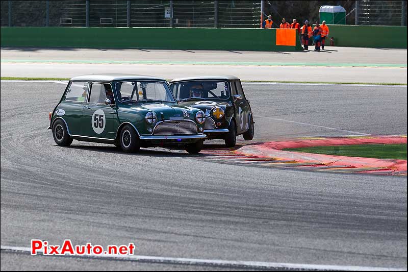 austin mini cooper-s dans la chicane spa