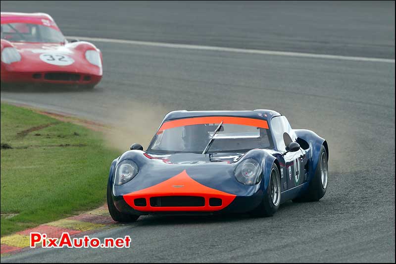 chevron b8 n°4 dans la courbe bruxelles