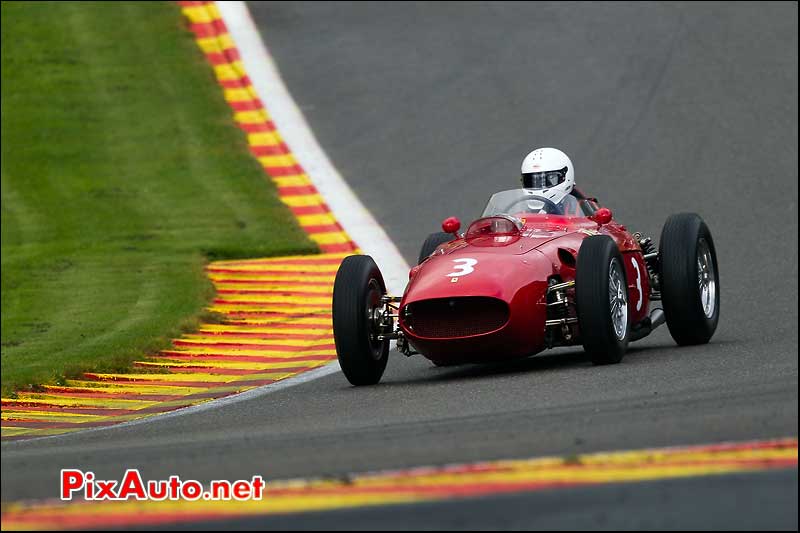 ferrari dino dans raidillon eau rouge spa-francorchamps