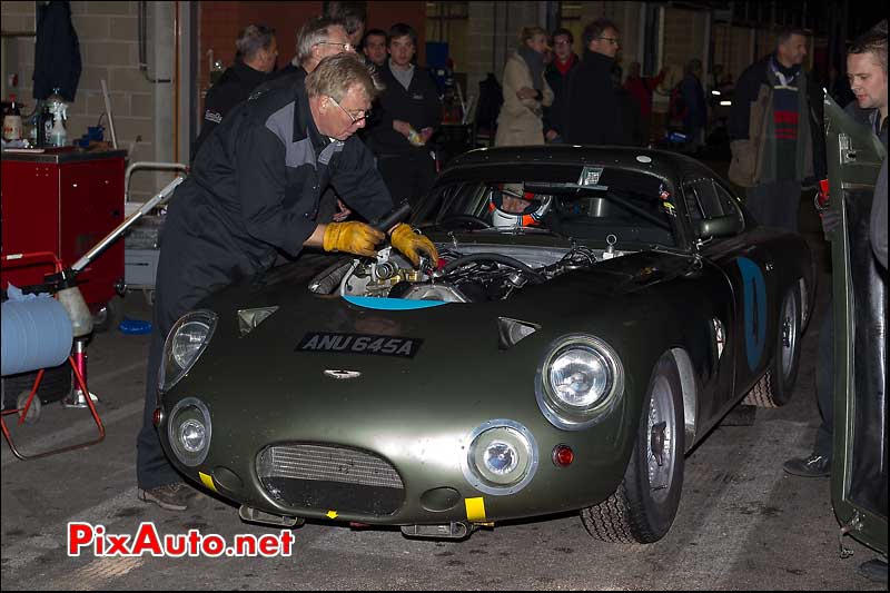 aston-martin dp214 aux stands spa six hours