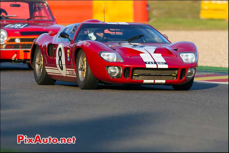 ford gt40 de Leo Voyazides et Simon Hadfield spa six hours