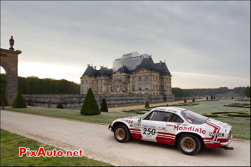 berlinette Alpine-Renault a110 jean ragnotti vaux le vicomte